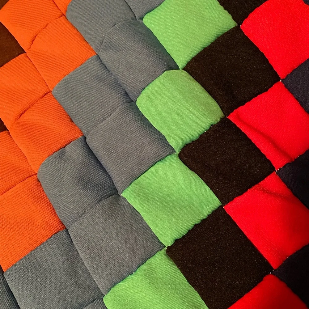 Quilt vintage hand stitched 71”x87” polyester pieced hand sewn